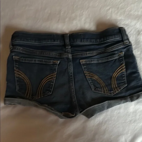 Women’s Hollister Blue Denim Low Rise Shorts 23/00 - Picture 2 of 7